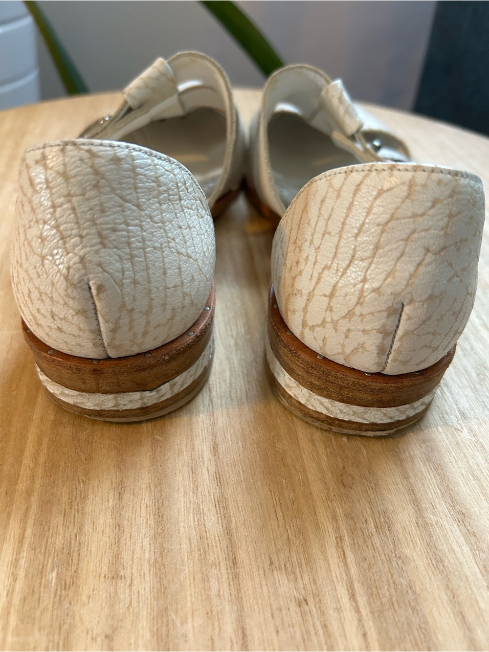 Freda Salvador Cream Textured Pointed-Strap Flats - Picture 3 of 7
